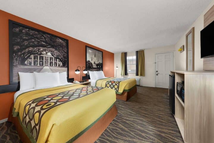Room 15 of 32