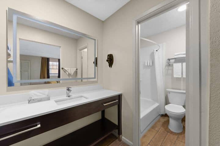 Room 19 of 32